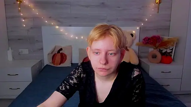 Snapshot of EloraBlu chatting on March 13, 2026, 11:50 am EloraBlu online show from March 13, 2026, 11:50 am