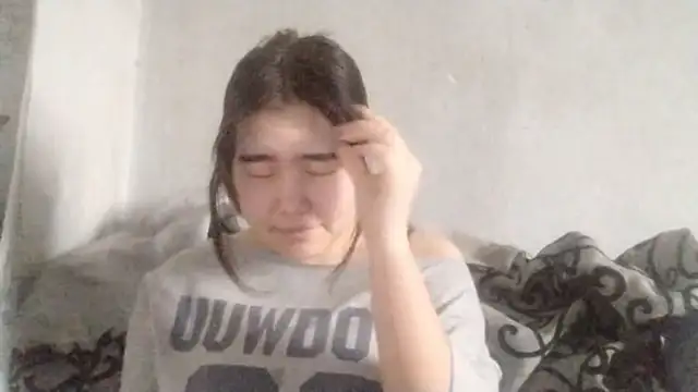 CuteAngell online show from April 4, 2026, 8:56 am