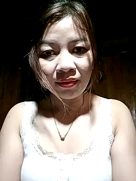 Snapshot of Yiyi102300 chatting on March 17, 2026, 1:25 pm Yiyi102300 online show from March 17, 2026, 1:25 pm