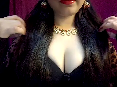 nadia doll69 online show from June 7, 2026, 6:33 pm