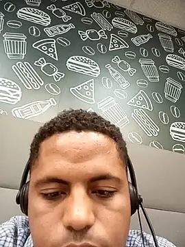 Snapshot of caramelo_peruano chatting on March 13, 2026, 5:30 pm caramelo peruano online show from March 13, 2026, 5:30 pm