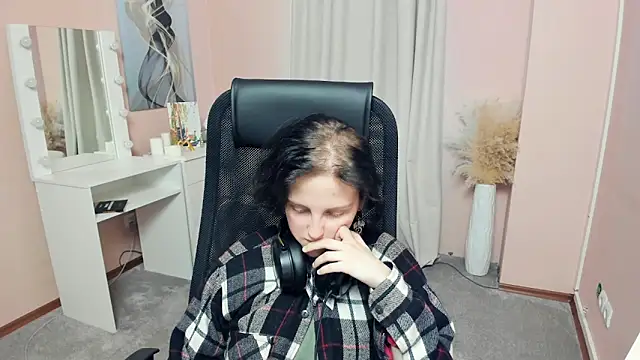 Snapshot of ChauRoberds chatting on March 14, 2026, 11:59 am ChauRoberds online show from March 14, 2026, 11:59 am