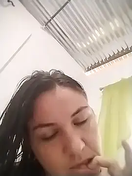 Snapshot of Luciaa_wet chatting on March 20, 2026, 10:14 pm Luciaa wet online show from March 20, 2026, 10:14 pm