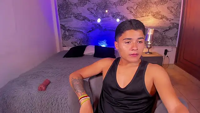 Snapshot of Liam_Dustin chatting on April 10, 2026, 3:56 am Liam Dustin online show from April 10, 2026, 3:56 am