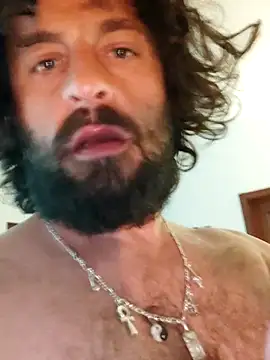 Snapshot of Overyear212 chatting on March 14, 2026, 5:02 am Overyear212 online show from March 14, 2026, 5:02 am