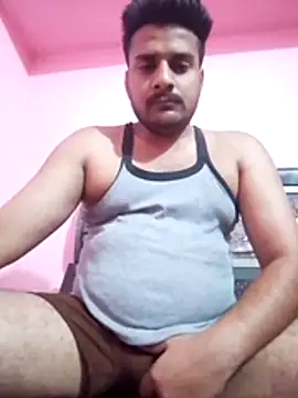 Decentlover67 online show from May 23, 2026, 4:44 pm