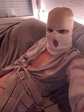 Heatofhooney online show from March 29, 2026, 5:46 pm