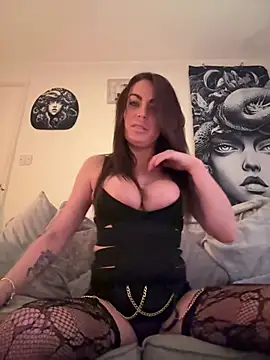 Eviehudson online show from March 29, 2026, 11:27 pm