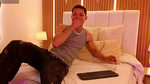 Kelvin Josue online show from May 7, 2026, 8:25 pm