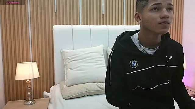 Kelvin Josue online show from May 14, 2026, 8:26 pm