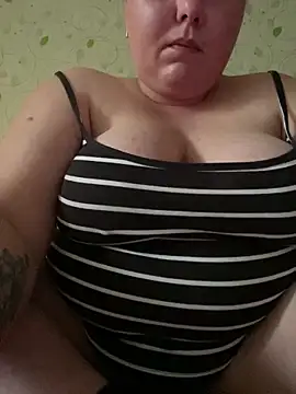 Snapshot of Lora_Loreen_Mommy chatting on March 18, 2026, 12:41 pm Lora Loreen Mommy online show from March 18, 2026, 12:41 pm