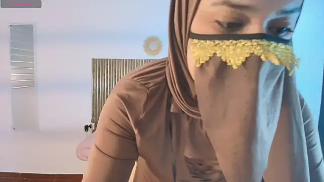 Aminaa Kaarim online show from May 8, 2026, 6:24 pm