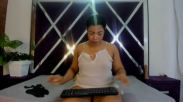 alannaht online show from May 24, 2026, 2:11 pm