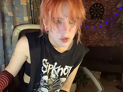 Snapshot of whiny_emo_boi chatting on April 10, 2026, 8:02 pm whiny emo boi online show from April 10, 2026, 8:02 pm