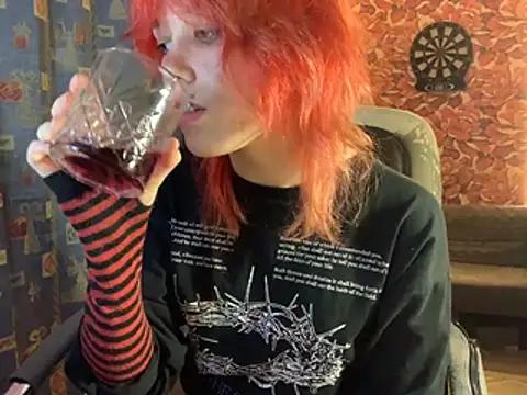Snapshot of whiny_emo_boi chatting on April 16, 2026, 9:39 pm whiny emo boi online show from April 16, 2026, 9:39 pm