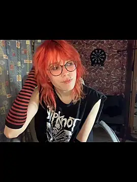 Snapshot of whiny_emo_boi chatting on April 19, 2026, 8:33 pm whiny emo boi online show from April 19, 2026, 8:33 pm