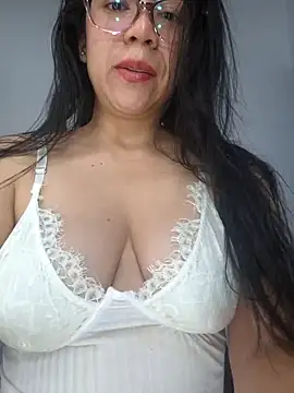 Snapshot of Aila_Phone chatting on March 26, 2026, 5:57 am Aila Phone online show from March 26, 2026, 5:57 am