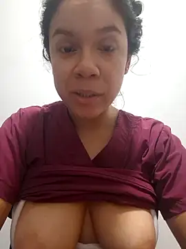 Snapshot of Aila_Phone chatting on April 5, 2026, 5:59 am Aila Phone online show from April 5, 2026, 5:59 am