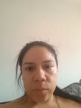 Snapshot of Aila_Phone chatting on April 7, 2026, 4:40 pm Aila Phone online show from April 7, 2026, 4:40 pm