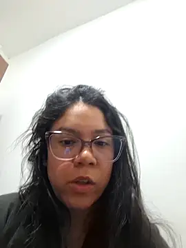 Snapshot of Aila_Phone chatting on April 18, 2026, 11:16 pm Aila Phone online show from April 18, 2026, 11:16 pm