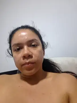 Snapshot of Aila_Phone chatting on April 25, 2026, 4:04 am Aila Phone online show from April 25, 2026, 4:04 am