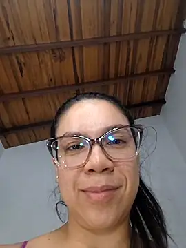 Snapshot of Aila_Phone chatting on April 29, 2026, 3:43 am Aila Phone online show from April 29, 2026, 3:43 am