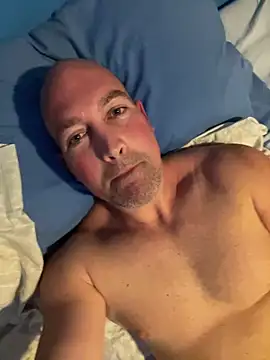 Snapshot of BadboyBilly4481 chatting on March 15, 2026, 4:07 am BadboyBilly4481 online show from March 15, 2026, 4:07 am