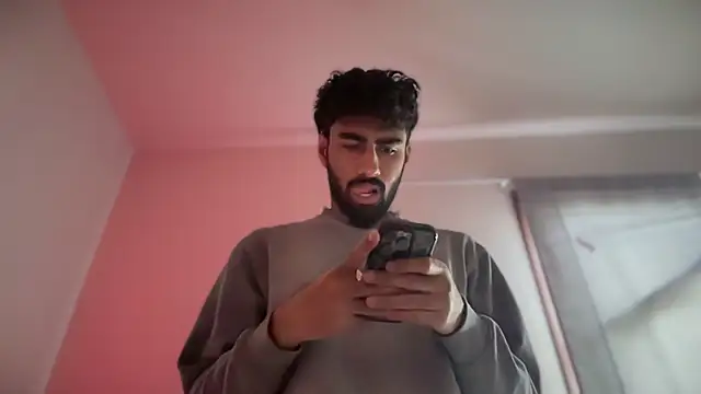 Snapshot of theuglyindianguy chatting on March 20, 2026, 5:40 pm theuglyindianguy online show from March 20, 2026, 5:40 pm