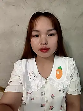 Mina xYx online show from May 3, 2026, 3:34 am