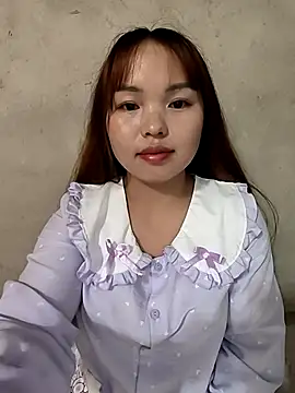 Mina xYx online show from May 3, 2026, 3:40 pm