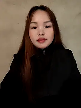 Mina xYx online show from May 9, 2026, 4:34 pm