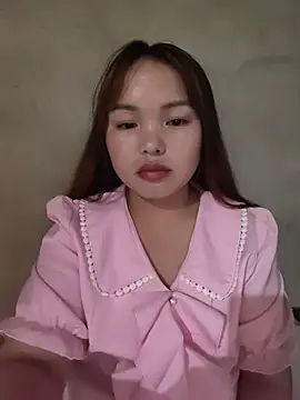Mina xYx online show from May 17, 2026, 3:08 pm