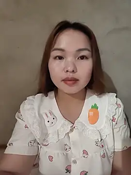Mina xYx online show from May 20, 2026, 4:35 pm