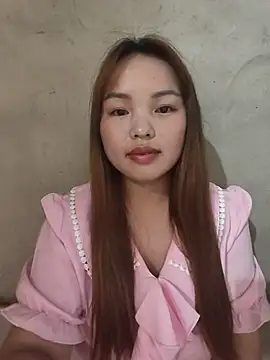 Mina xYx online show from May 25, 2026, 4:24 pm