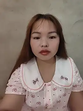 Mina xYx online show from May 27, 2026, 2:08 am