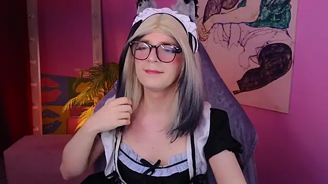 FoxIsPuff online show from July 12, 2026, 6:04 am