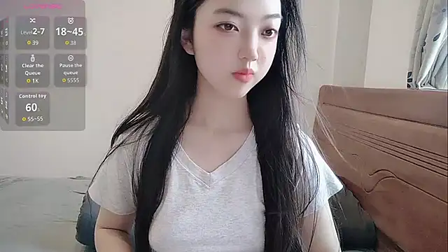 oblakitty  online show from May 23, 2026, 12:49 am