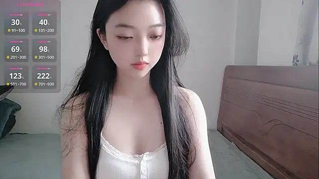 oblakitty  online show from June 14, 2026, 8:27 am