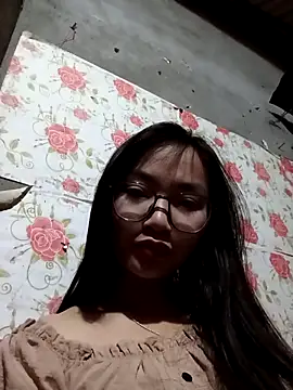 emmasexy2k online show from March 26, 2026, 11:32 pm