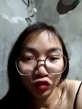 emmasexy2k online show from March 28, 2026, 12:32 am