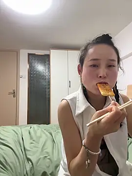 Snapshot of fangfang2026 chatting on March 18, 2026, 12:08 pm fangfang2026 online show from March 18, 2026, 12:08 pm