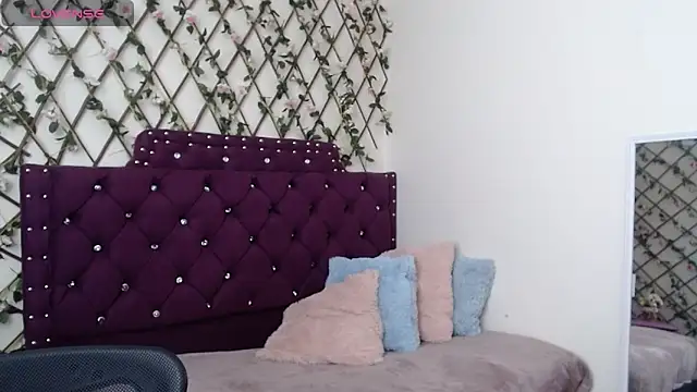 Snapshot of Alllisson chatting on March 18, 2026, 7:28 pm Alllisson online show from March 18, 2026, 7:28 pm