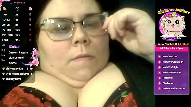 Snapshot of bigtitsrus999 chatting on March 16, 2026, 8:07 am bigtitsrus999 online show from March 16, 2026, 8:07 am