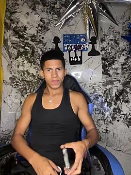 Snapshot of carlos_hot12 chatting on March 16, 2026, 4:07 am carlos hot12 online show from March 16, 2026, 4:07 am