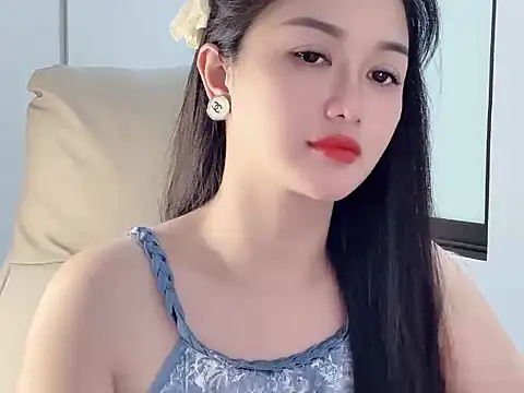 Snapshot of AmyLinee_1 chatting on July 10, 2026, 7:12 am AmyLinee 1 online show from July 10, 2026, 7:12 am