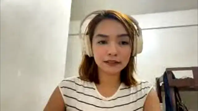 Snapshot of NoreenPierotti chatting on March 18, 2026, 12:41 pm NoreenPierotti online show from March 18, 2026, 12:41 pm