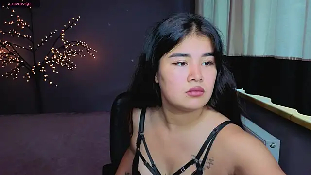 AlicaMayer online show from May 21, 2026, 11:28 am