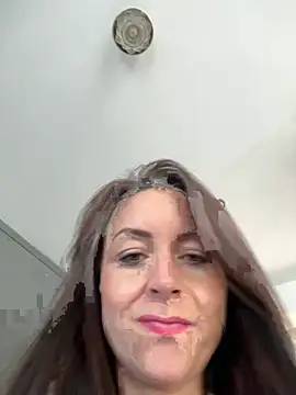 skarletthorne online show from March 26, 2026, 7:47 am