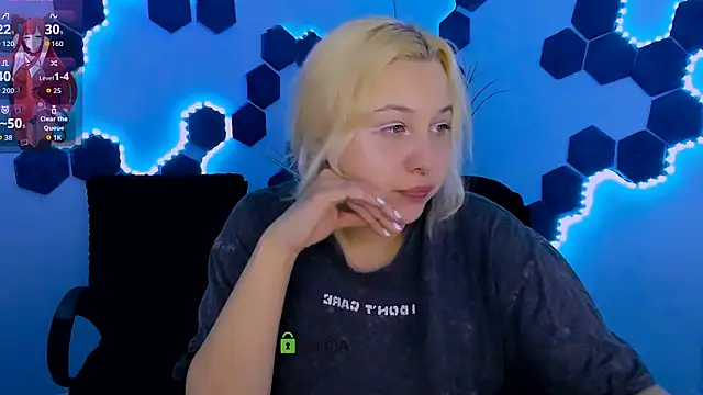 Snapshot of aria_blaze_ chatting on March 19, 2026, 1:15 pm aria blaze online show from March 19, 2026, 1:15 pm