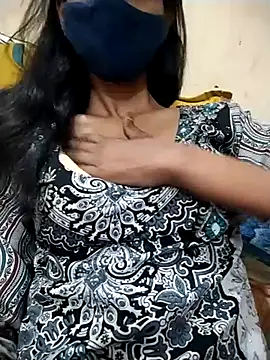 Snapshot of Sonam_y chatting on April 9, 2026, 12:43 pm Sonam y online show from April 9, 2026, 12:43 pm